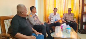 Kapolsek Negara Perkuat Sinergi Kamtibmas Lewat Silaturahmi di Kelurahan Loloan Barat