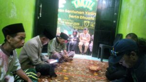 Redaksi Cendrawasihtv.com dan RasioNews Santuni Anak Yatim dan Berbagi Takjil
