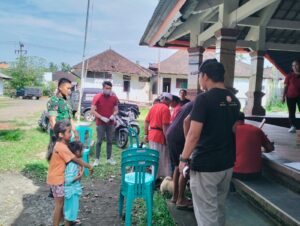 Babinsa Buahan Bersama Puskeswan Tabanan Gencarkan Vaksinasi Rabies Terhadap Hewan Peliharaan