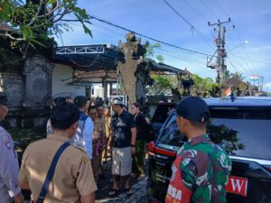 Dukung Ketahanan Pangan, Danramil 01/Negara Pastikan Penyaluran CPP di Desa Pulukan Aman Terkendali