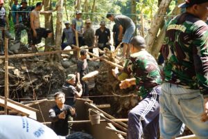 Warga Antusias, Pembangunan Abutmen Jembatan Perintis Garuda di Nusamara Terus Dipercepat