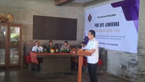 Kolaborasi TNI dan Sektor Pariwisata: Kapten Inf Komang Artana Hadiri Pengukuhan BPC PHRI Jembrana