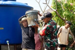 Sinergi Kodim 1617/Jembrana dan Yonif 741/GN Pasok Air Bersih untuk Masyarakat Pancardawa