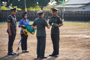Tegaskan Pentingnya Disiplin dan Profesionalisme Prajurit, Pangdam IX/Udayana Tutup Pendidikan Tamtama