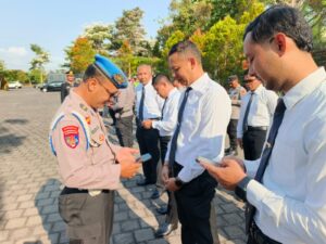 Propam Polres Jembrana Perkuat Pengawasan, Cegah Personel Terjerat Judi Online dan Pinjaman Online